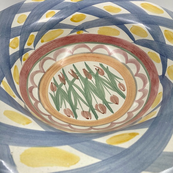Mackenzie-Childs VTG 12” Bowl Aaslmeer with Tulips & Geometric CrisscrossPattern - Picture 3 of 7